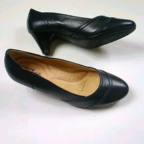 Strictly comfort black new women shoes size 6 - Picture 2 of 8